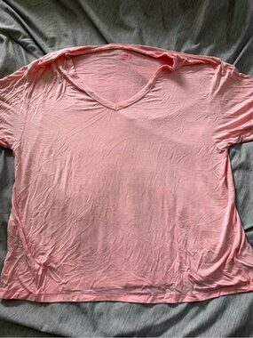 American Eagle Soft Pink V-Neck T-Shirt